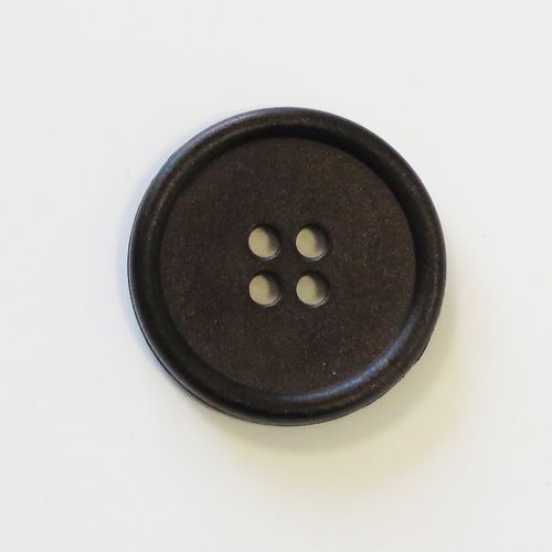 Knapp 4 hull matt sort 15 mm