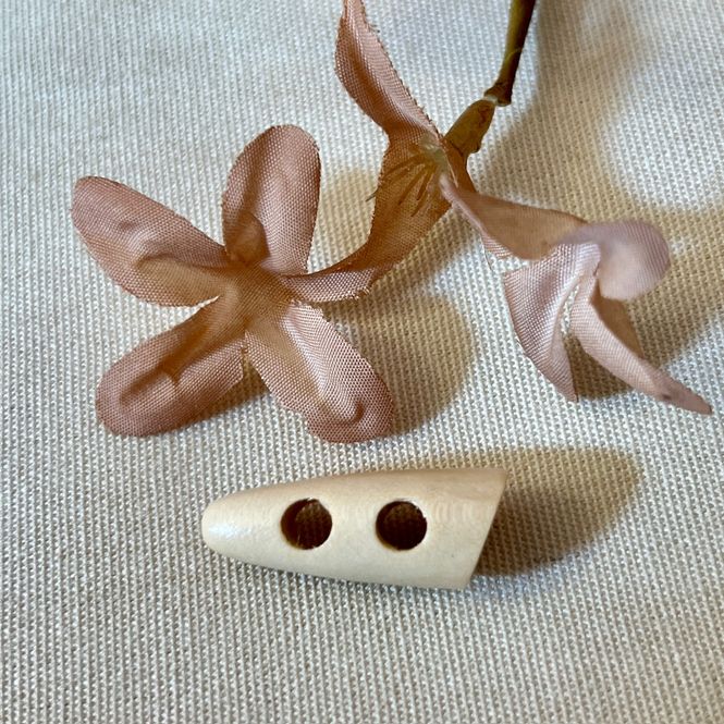 Hovedbilde Lys ubleket duffelknapp med spiss 30 mm