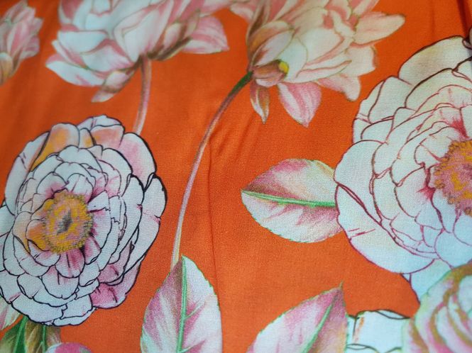 Hovedbilde Myk viskose med blomster